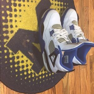 Jordan 4